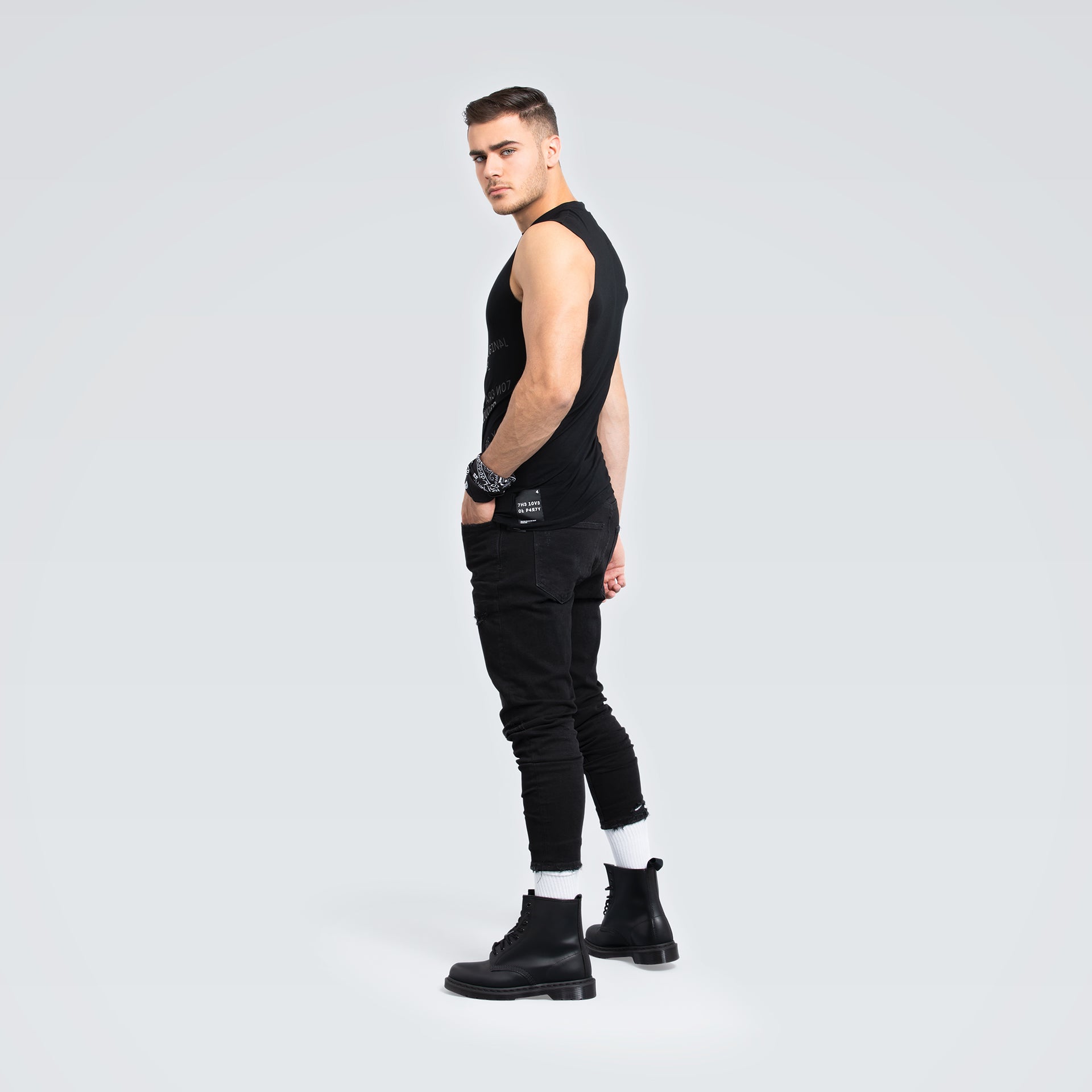 CADENCE TANK TOP · Black