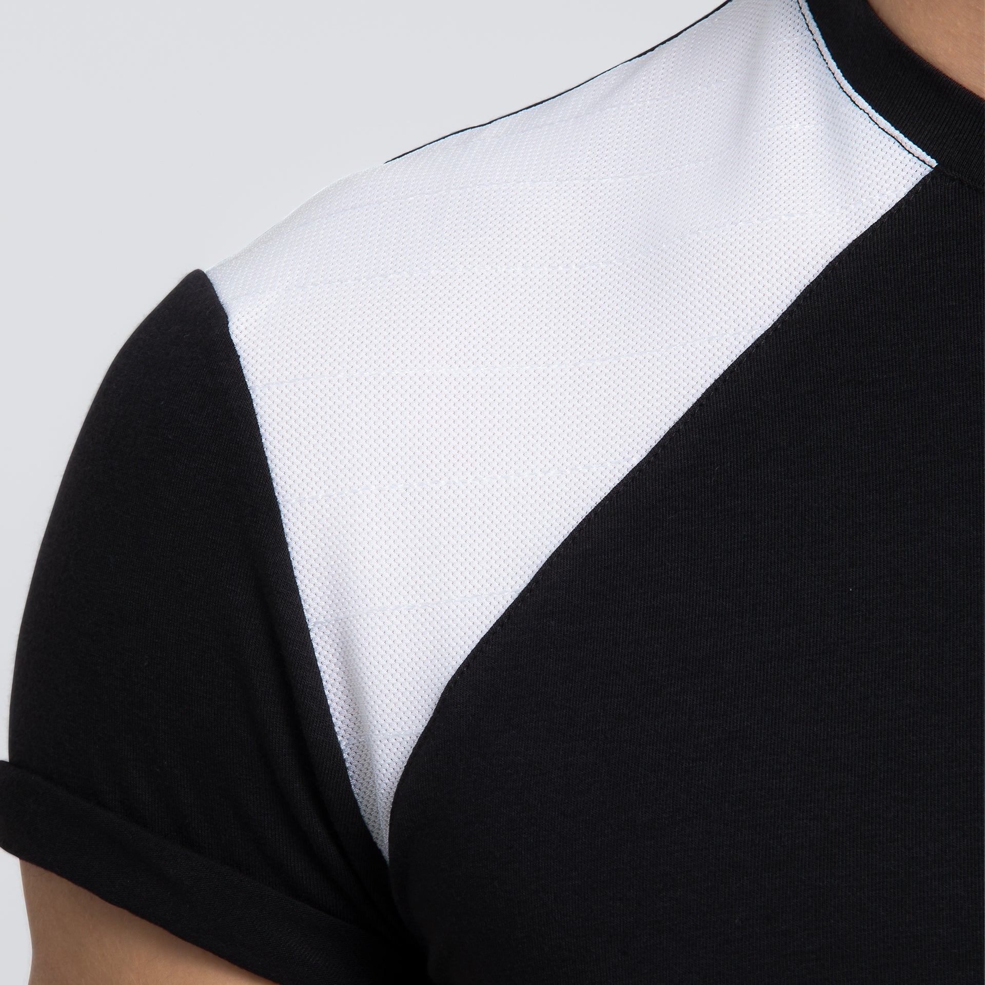 BEAT T-SHIRT · Black