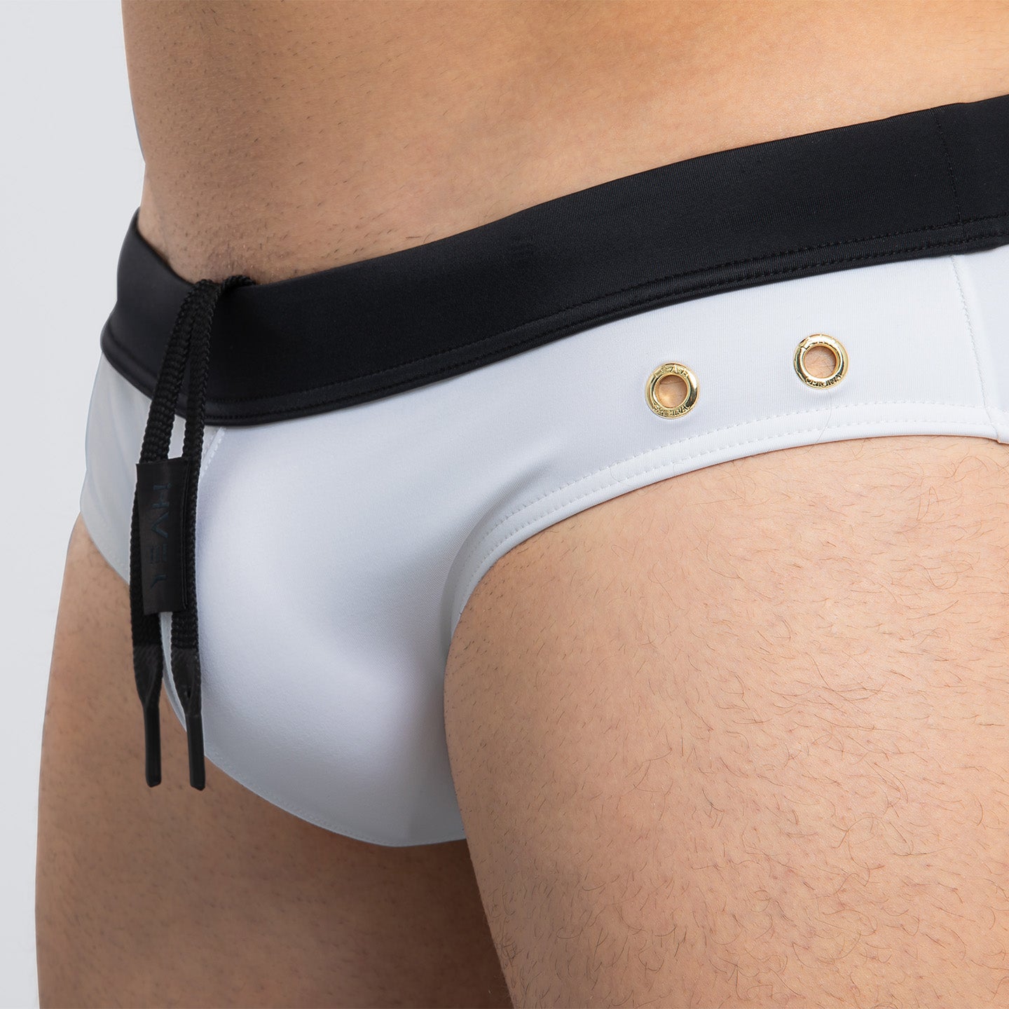 SPLENDOR BRIEF · White