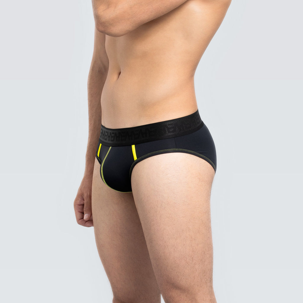 PURE BRIEF · Yellow Pulse